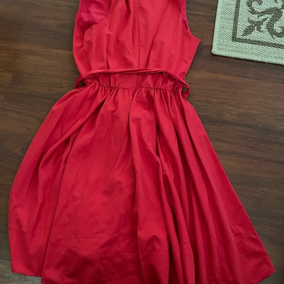Eva Mendes New York & Co Dress Red Sleeveless v neck pleats size 4 elastic waist - Picture 10 of 16